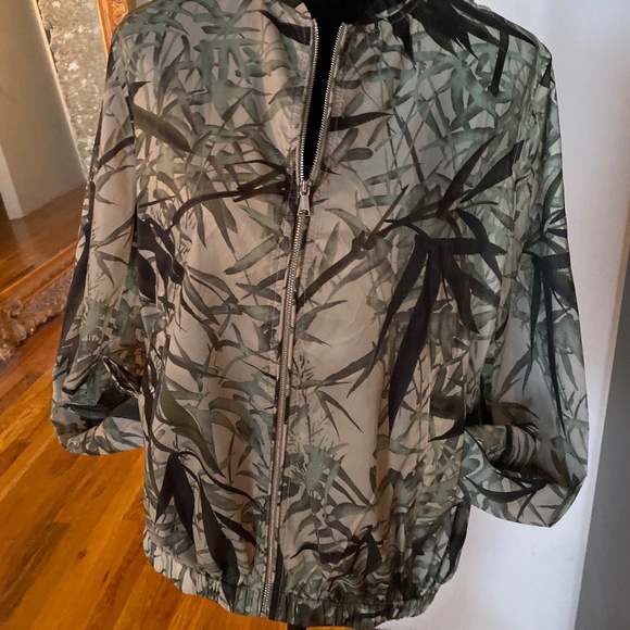 NWT Massimo Dutti Green Leaves print zip up windbreaker w/ pockets size S - Picture 5 of 9